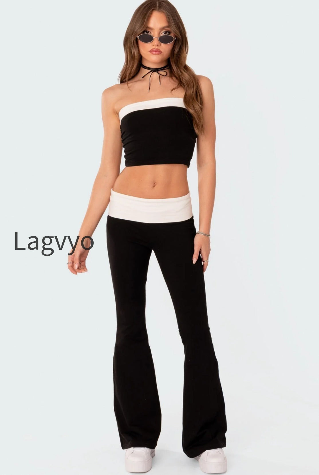 s13956_black-and-white